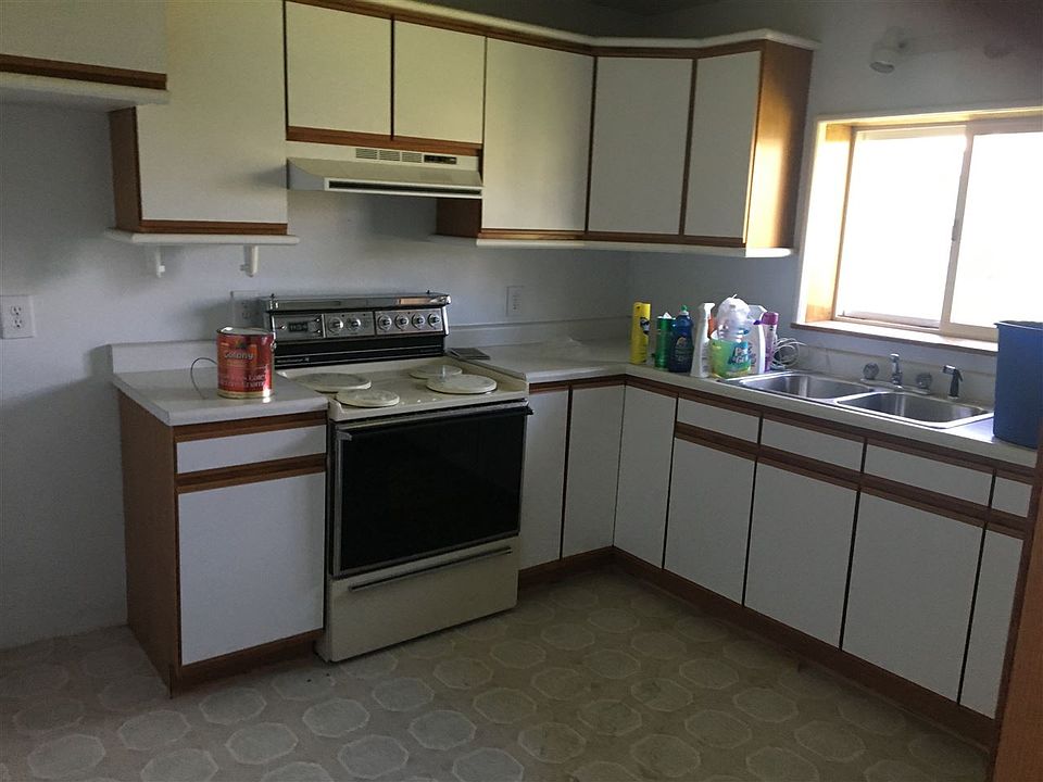 2nd image of 1335 Evans Ave