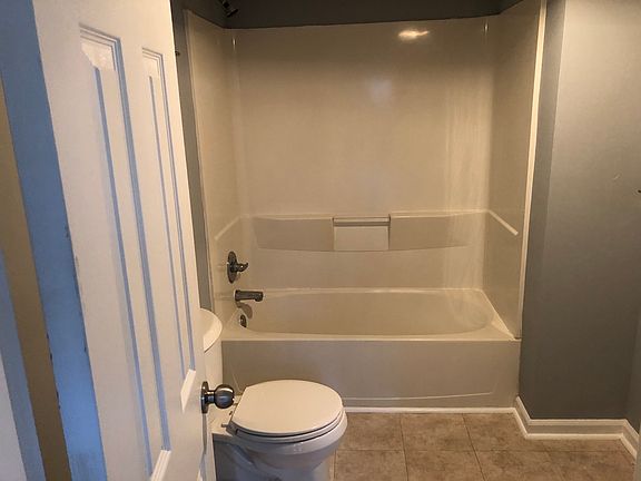 5th image of 59 Vickie Dr W