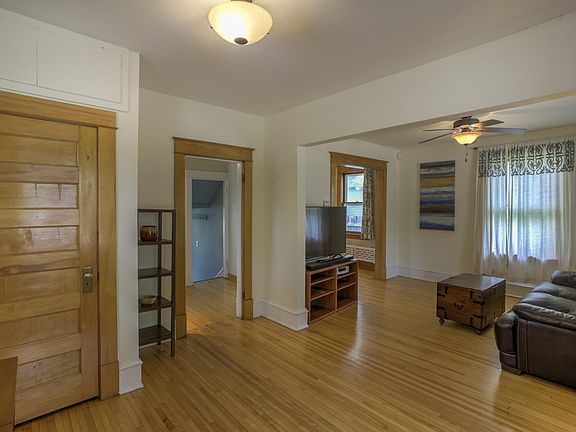 2nd image of 1513 Thomas Ave