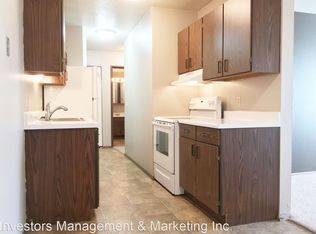 724 6th Ave SW #11, Minot, ND 58701