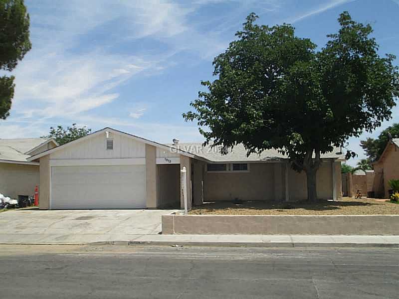 1st image of 3852 Cirrus Ave