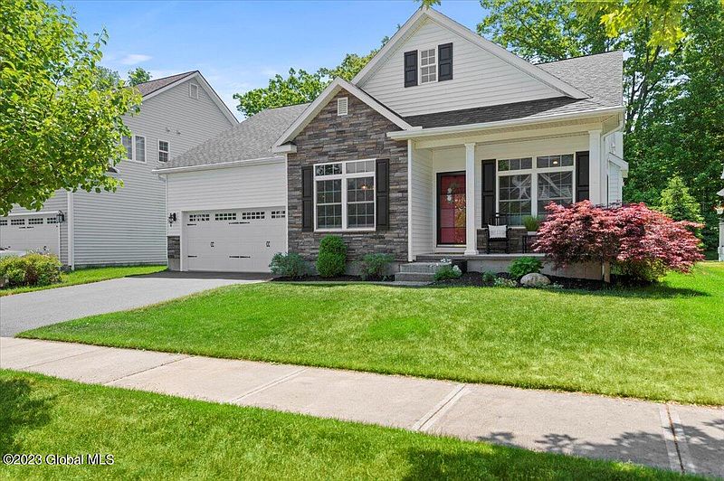 2nd image of 27 Forestbrook Drive