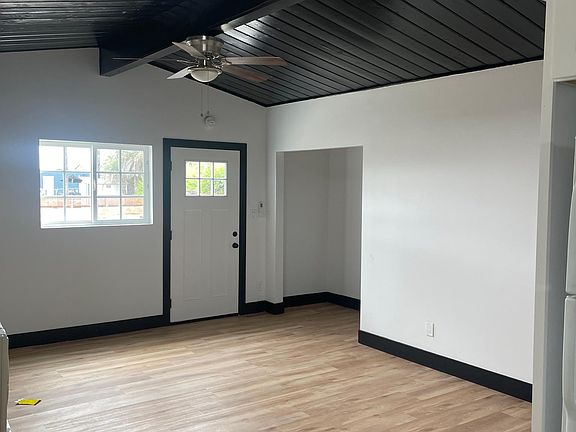 3rd image of 6557-6565 Eider St