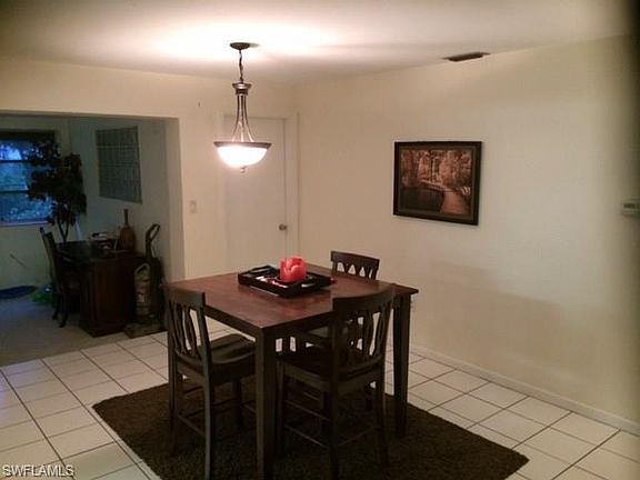 4th image of 1569 Covington Cir E