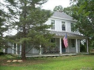 3240 Oregon Rd, Mattituck, NY 11952