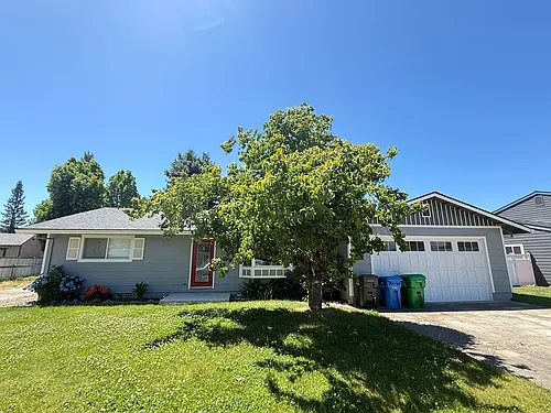 112 Hickory Dr Photo 1