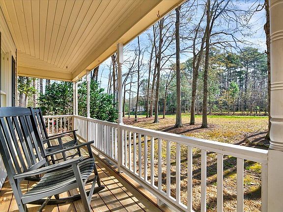 3rd image of 1590 Ranch Rd