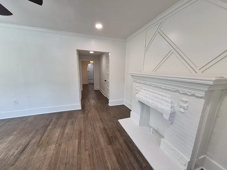 2327 NW 21st St — Photo 6