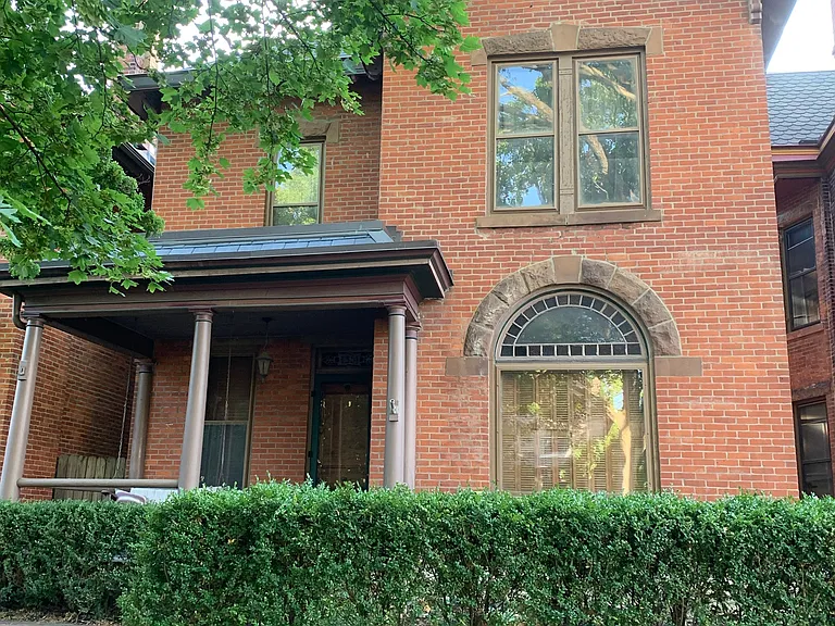 1351 Forsythe Ave — Photo 2