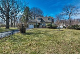 10 Glenside Dr, New City, NY 10956