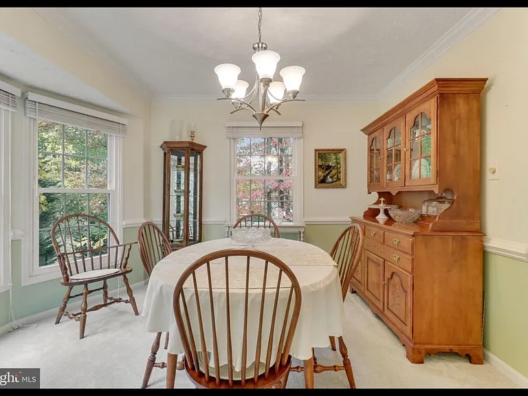 210 Pin Oak Ct — Photo 9