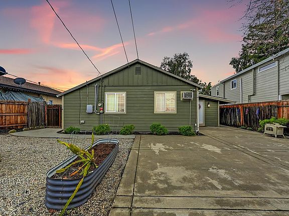 2nd image of 2741 Rice Ave