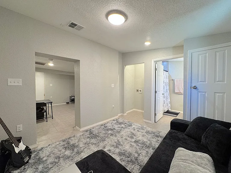 231 Francis St — Photo 9