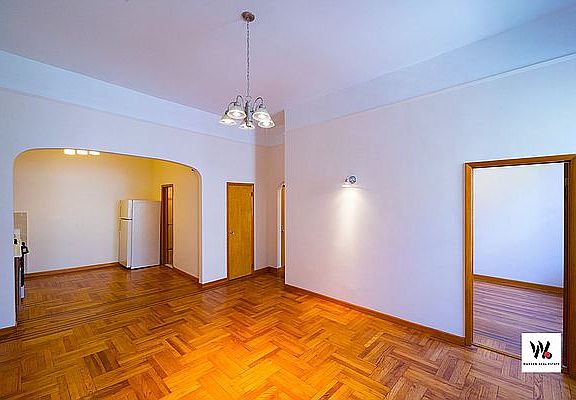 3rd image of 60 E 7th St APT 5A