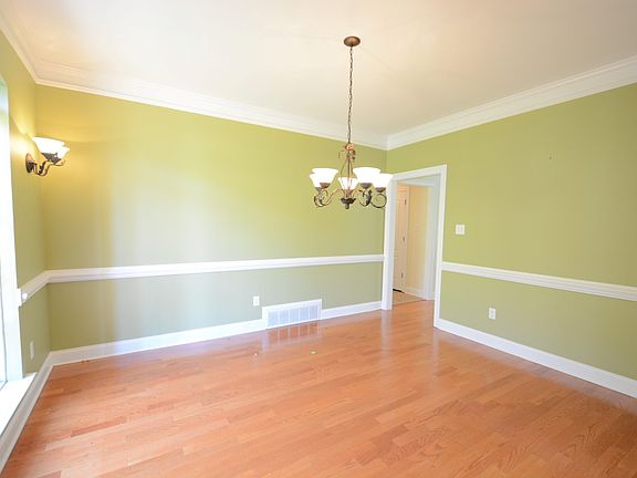 3rd image of 2119 Nottaway Dr