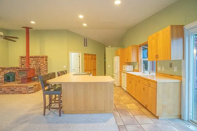 620 E Cedar St — Photo 2