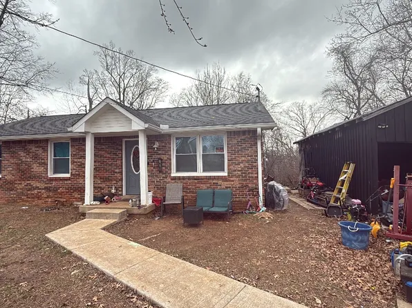 300 Carla Ct, Clarksville, TN 37043