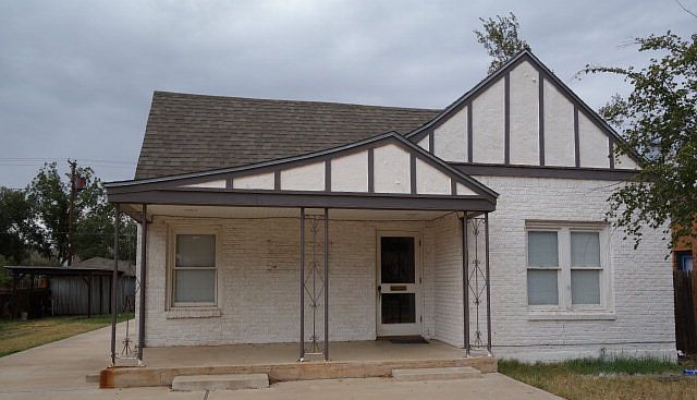 1st image of 1606 W Texas Ave