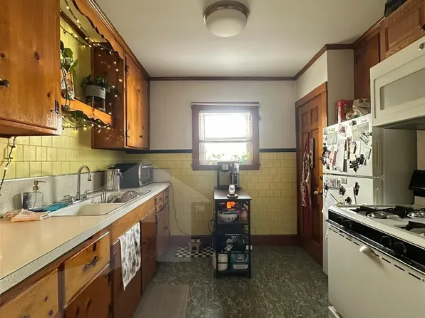 21 Ashland St, Malden, MA