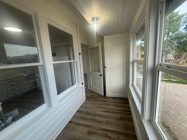 221 N L St #221 — Photo 10