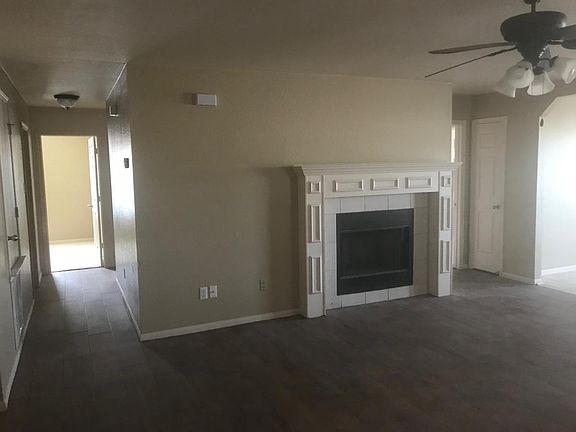 3rd image of 2407 Price Dr
