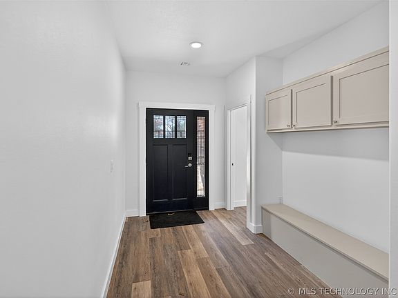 5th image of 207 Lindsey Ave
