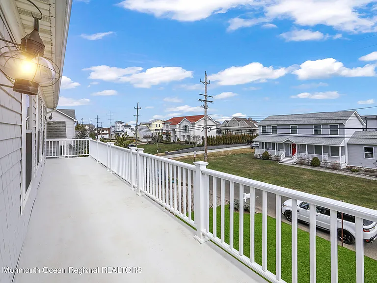 74 Seaview Ave — Photo 15