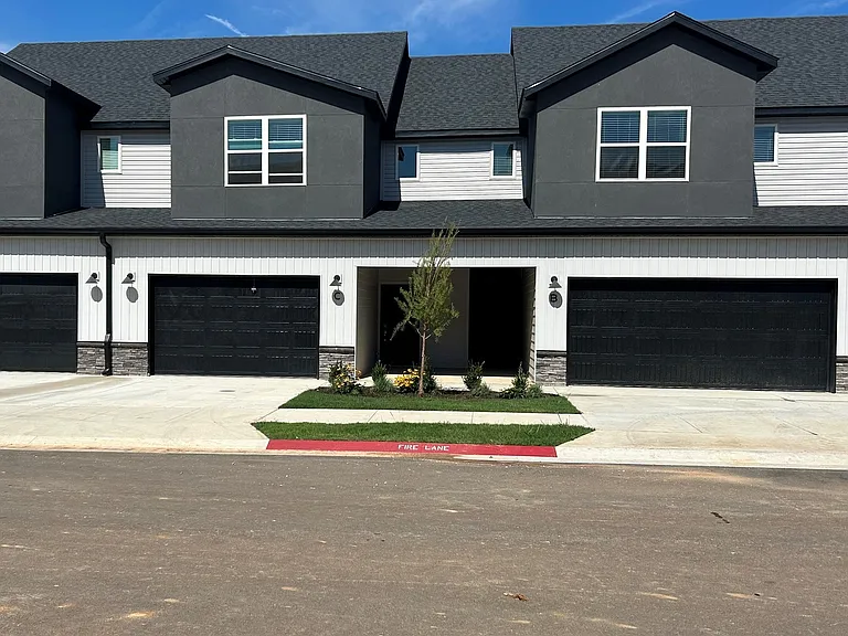 Hillcrest Village — Photo 11