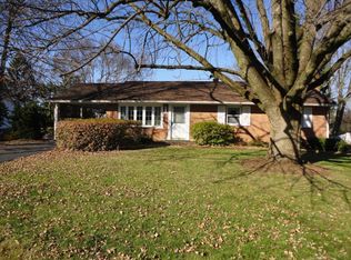 522 Longfellow Dr, Lancaster, PA