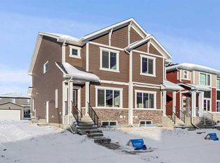 420 S Fireside Dr, Cochrane, AB T4C 0X4