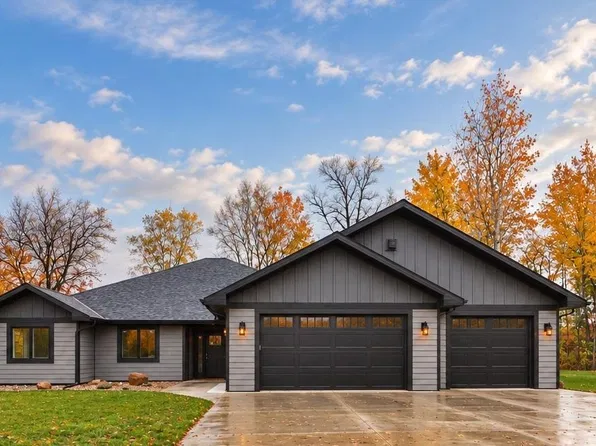 16 Deblock Ln, Crosby, MN 56441