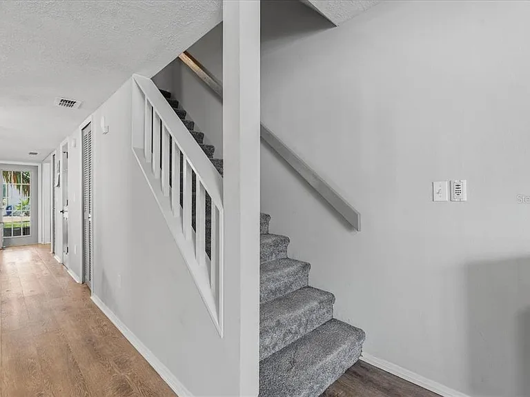 2120 Fletchers Point Cir — Photo 13