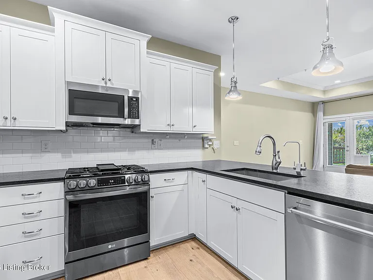 825 Artisan Pkwy — Photo 19