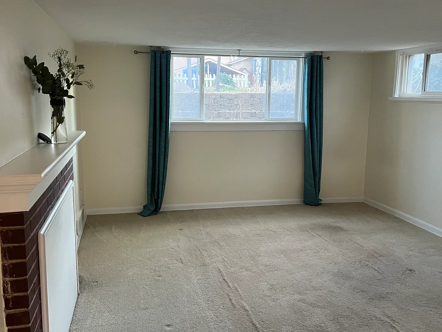 2 bed, 900 sqft, $1,400 — Photo 3