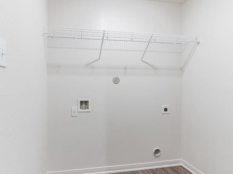 112 Allington Cir — Photo 23