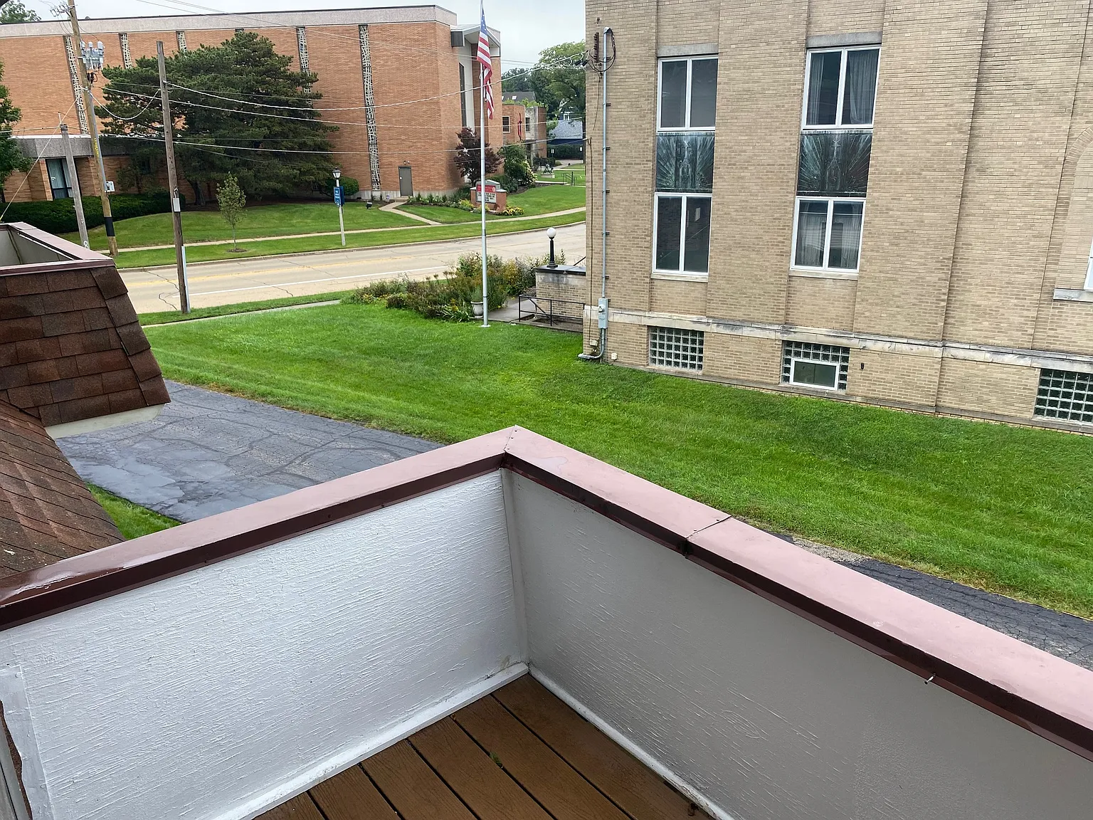 2 bed, 900 sqft, $2,100 — Photo 2