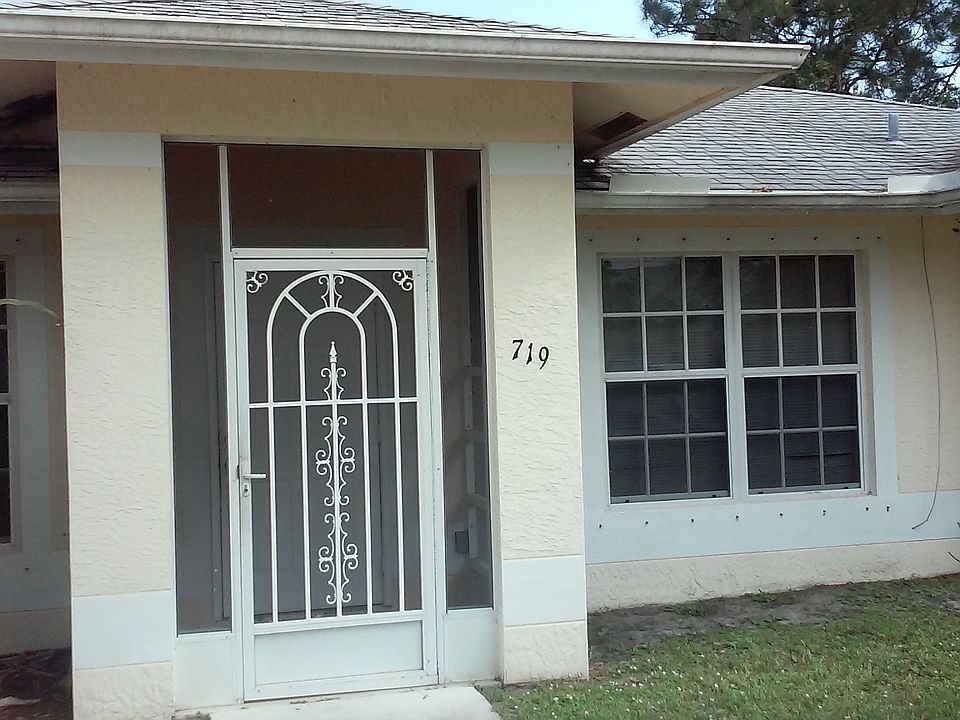 1st image of 719 SW Avens St