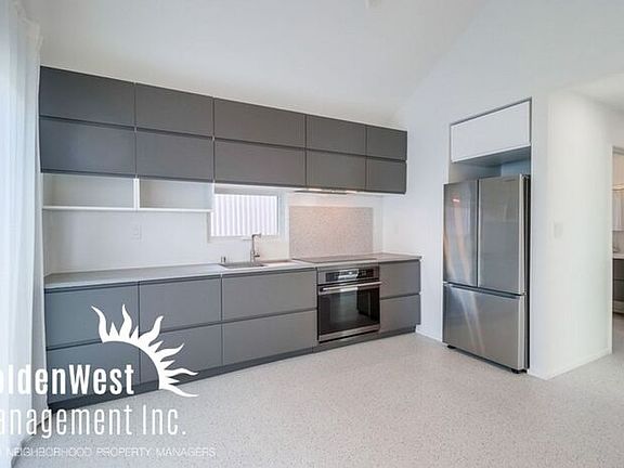 5th image of 2674 Main St #A