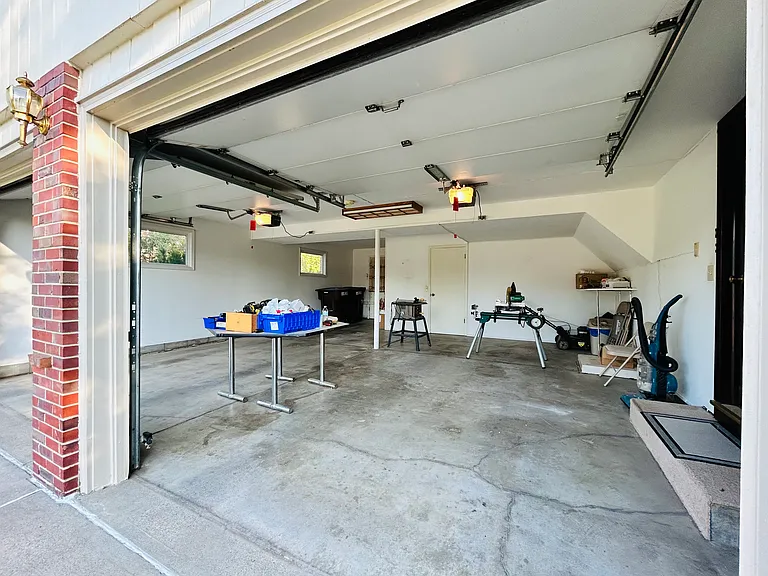 8001 Sandalwood Dr — Photo 25