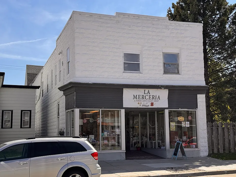 1219 Milwaukee Ave