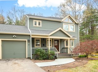 28 Cannon Forge Dr #28, Foxboro, MA 02035
