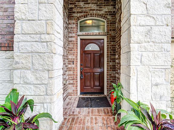 5th image of 4814 Oak Rambling Dr
