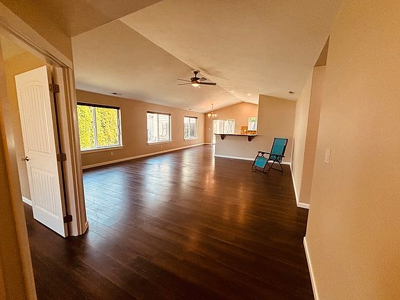 2nd image of 935 Bosley Dr #1