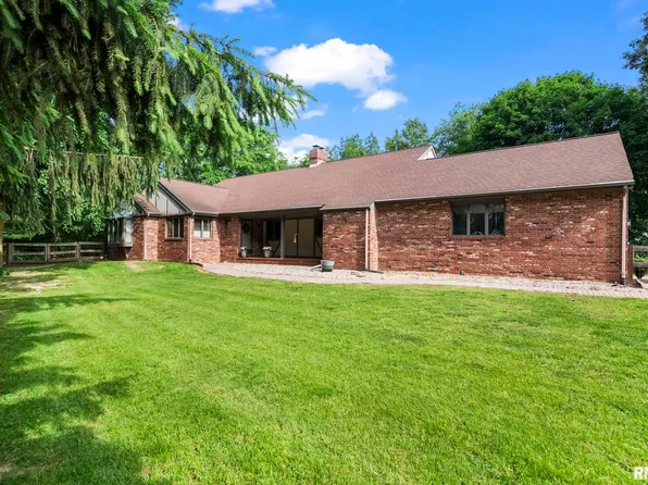 4856 Oak Hill Rd, Rochester, IL 62563