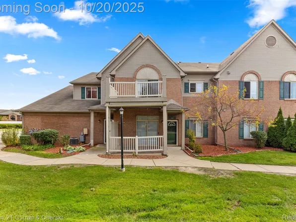 15705 Parkway Ln, Southgate, MI 48195
