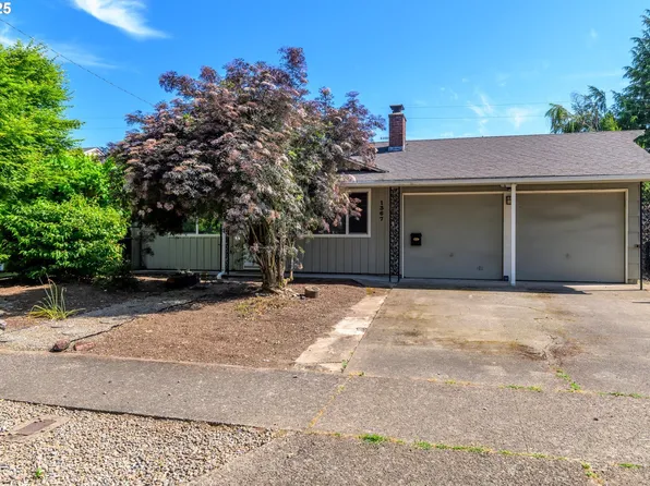 1367 Piedmont St, Springfield, OR 97477