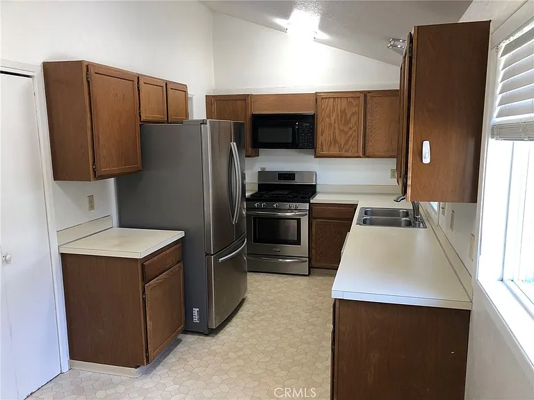 3700 Beazer Rd — Photo 8