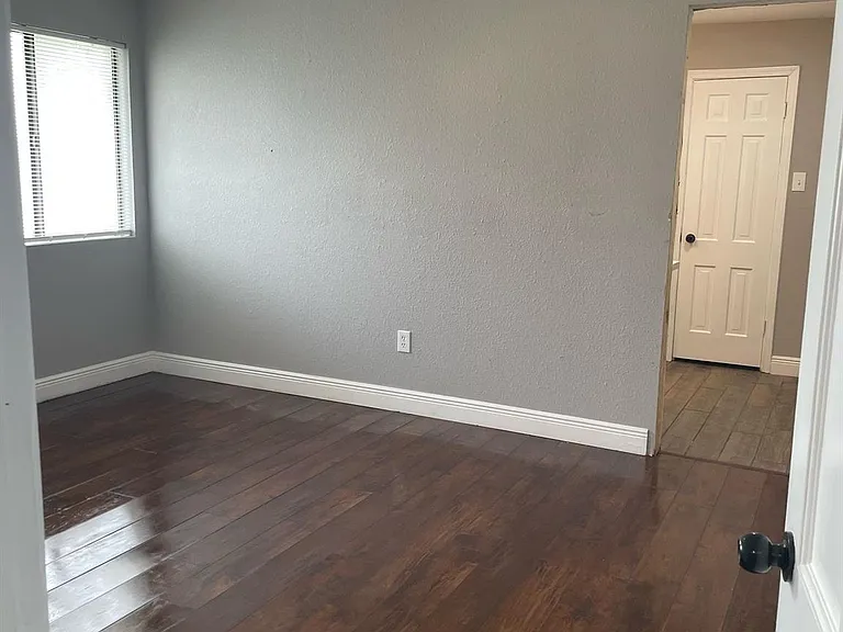 2356 Lavender St — Photo 14