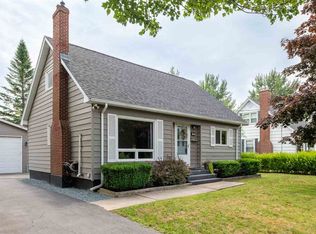 18 Oakwood Ave, Dartmouth, NS B2W3C7