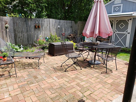 4th image of 104 Carolyn Cir